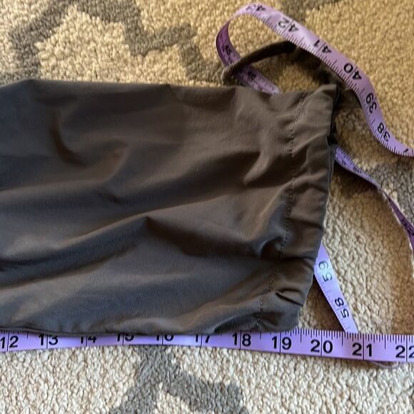 All cool fit Cargo Cropped Pants in grey size M EUC - Picture 9 of 9